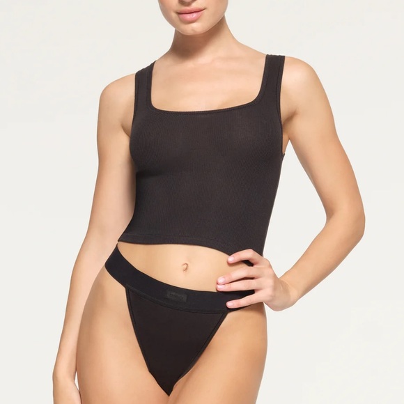 SKIMS top - Picture 2 of 5